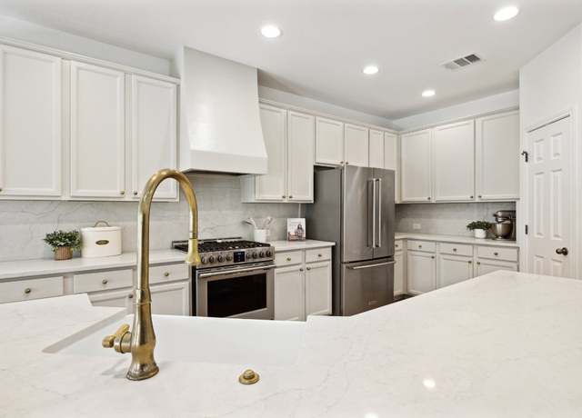 Property at 2737 Garnet Ridge Dr, Leander, TX 78641, 4 beds, 3.5 baths