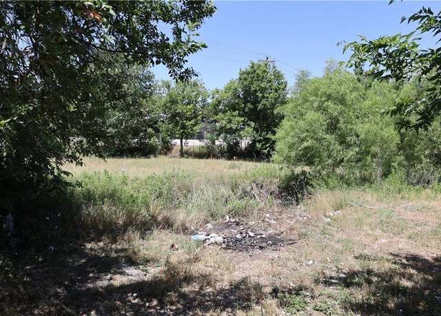Property at 2500 Williamson Rd, Lockhart, TX 78644