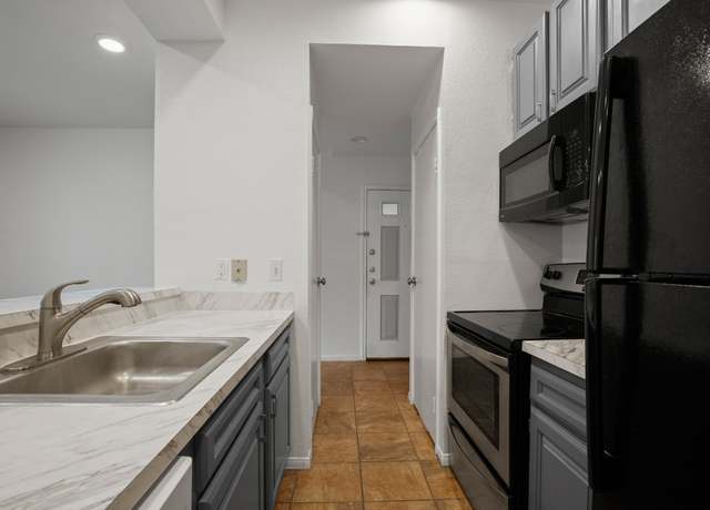 Property at 914 W 22nd 1/2 St #304, Austin, TX 78705, 1 bed, 1 bath