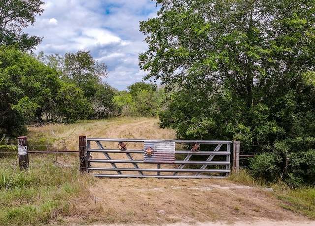Property at 502 Robertson Rd, Smiley, TX 78159