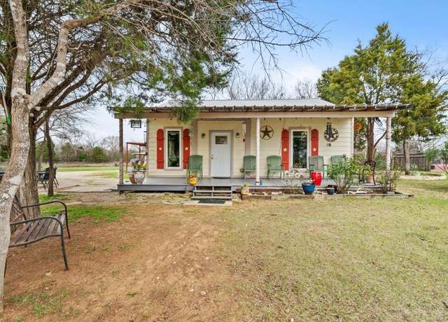 Property at 148 Monroe King Ln, Elgin, TX 78621, 3 beds, 2 baths