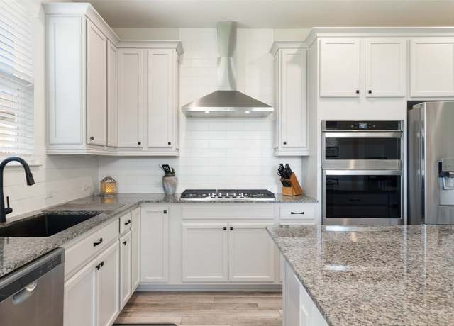 Property at 902 Saratoga Ln, Georgetown, TX 78633, 2 beds, 2 baths