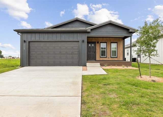 Property at 2028 Applewood Dr, Lockhart, TX 78644, 3 beds, 2.5 baths