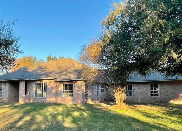 Property at 417 W Morgan St (+/-1.266 Acre), Franklin, TX 77856, 4 beds, 3 baths