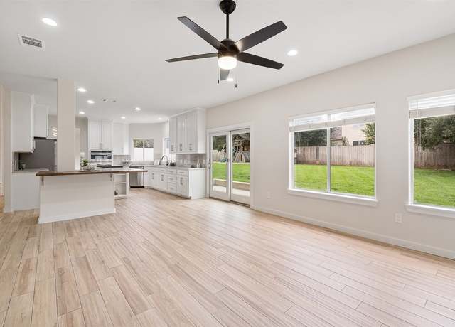 Property at 1302 Olympus Dr, Austin, TX 78733, 5 beds, 3.5 baths