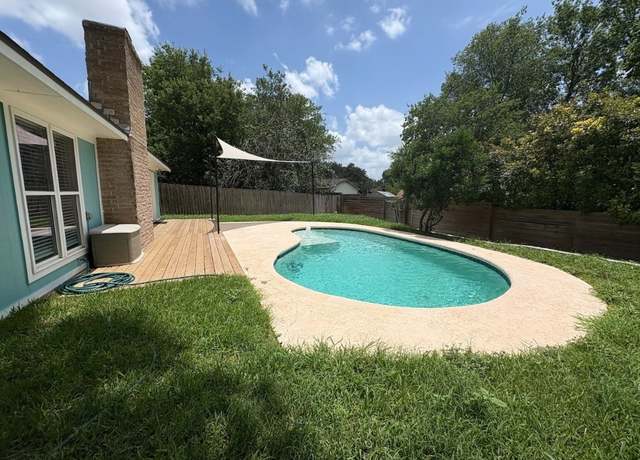 Property at 1121 Stoneoak Ln, Austin, TX 78745, 3 beds, 2 baths