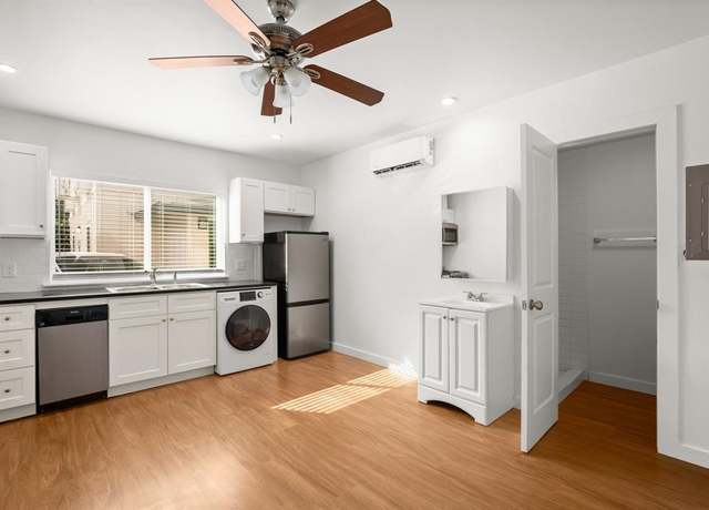 Property at 306 E 30th St #105, Austin, TX 78705, 1 bath