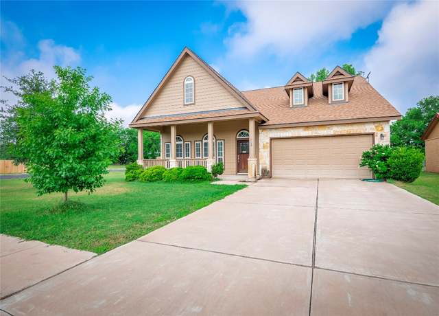 Property at 800 Savannah Cv, Elgin, TX 78621, 4 beds, 2.5 baths