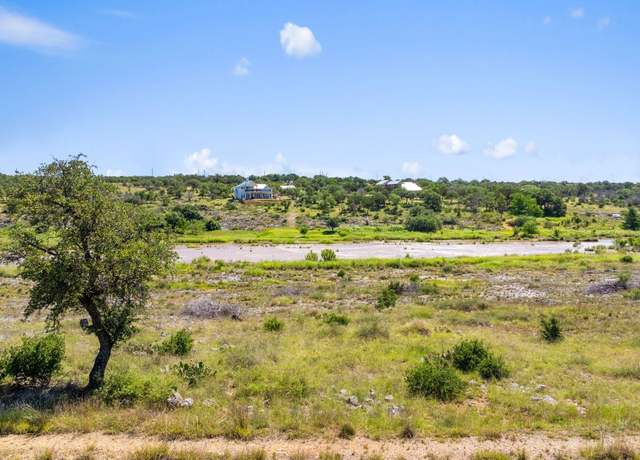 Property at 620 Rio Vista Rd, Johnson City, TX 78636