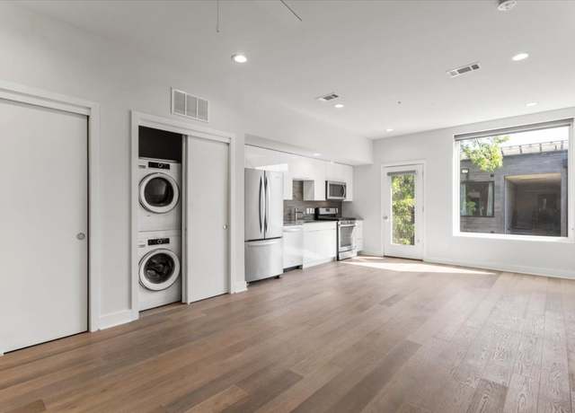 Property at 1800 E 4th St #331, Austin, TX 78702, 1 bath