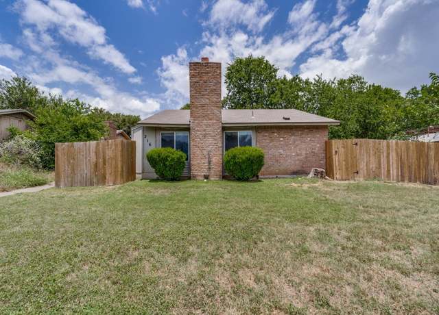 Property at 216 W William Cannon Dr, Austin, TX 78745, 6 beds, 4 baths