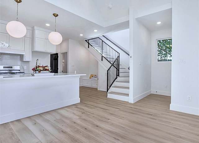 Property at 5408 Downs Dr #2, Austin, TX 78721, 2 beds, 2 baths