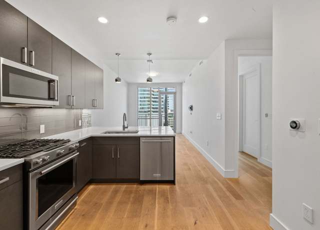 Property at 222 West Ave #1503, Austin, TX 78701, 1 bed, 1 bath