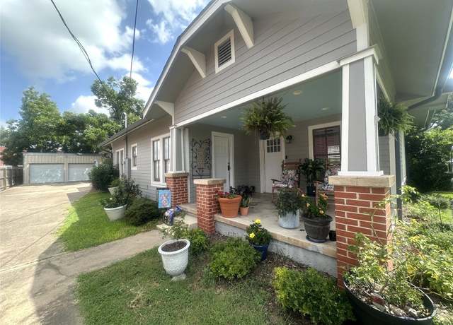 Property at 129 E Crockett St, La Grange, TX 78945, 3 beds, 2 baths