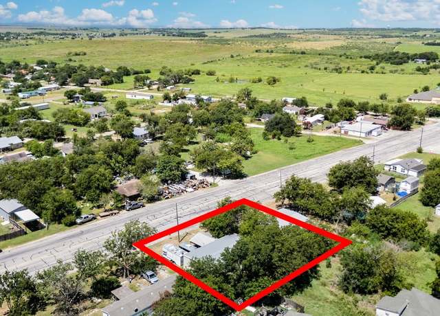 Property at 508 W Mesquite Ave, Rogers, TX 76569