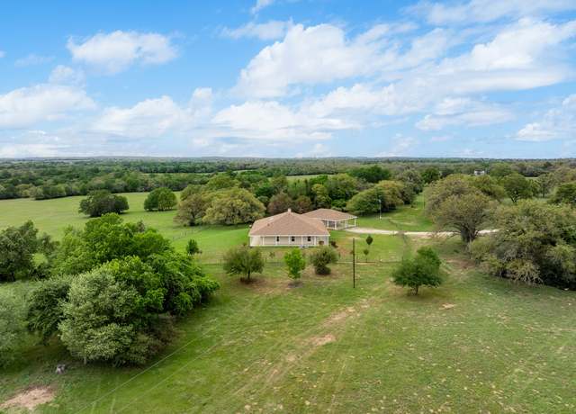 Property at 10565 N 77 Hwy, Lexington, TX 78947, 3 beds, 2.5 baths