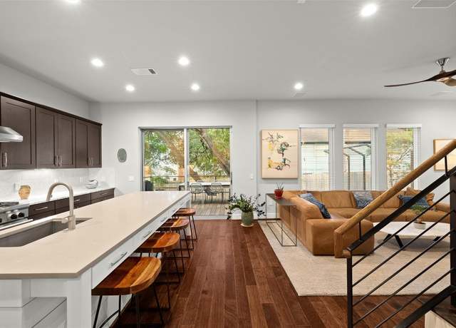 Property at 2807 Del Curto Rd Unit G, Austin, TX 78704, 3 beds, 2.5 baths