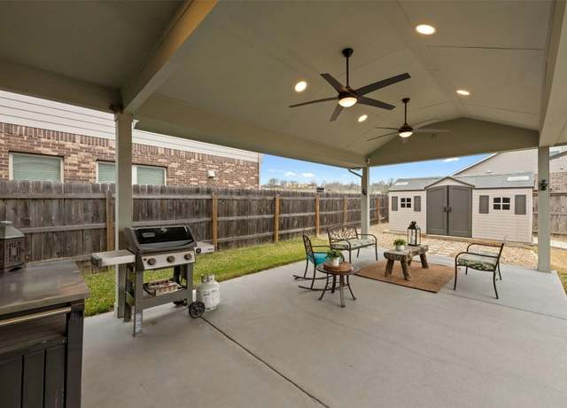 Property at 7229 Dungarees Way, Del Valle, TX 78617, 3 beds, 2.5 baths
