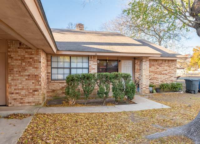 Property at 724 Woodcrest Cir, New Braunfels, TX 78130, 5 beds, 2.5 baths