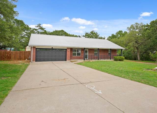 Property at 503 Pine St, Smithville, TX 78957, 3 beds, 2 baths