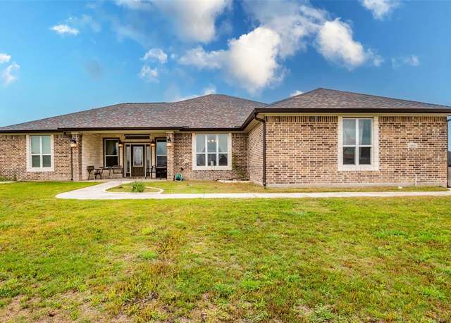 Property at 8119 Green Hill Dr, Salado, TX 76571, 3 beds, 2.5 baths