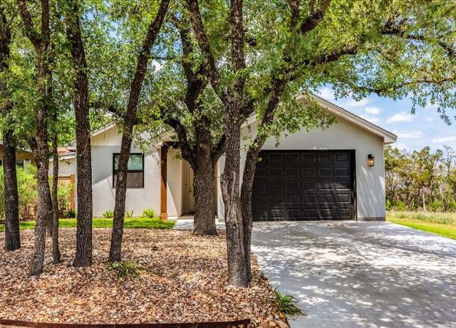 Property at 638 Oak Ln, Cottonwood Shores, TX 78657, 3 beds, 2 baths