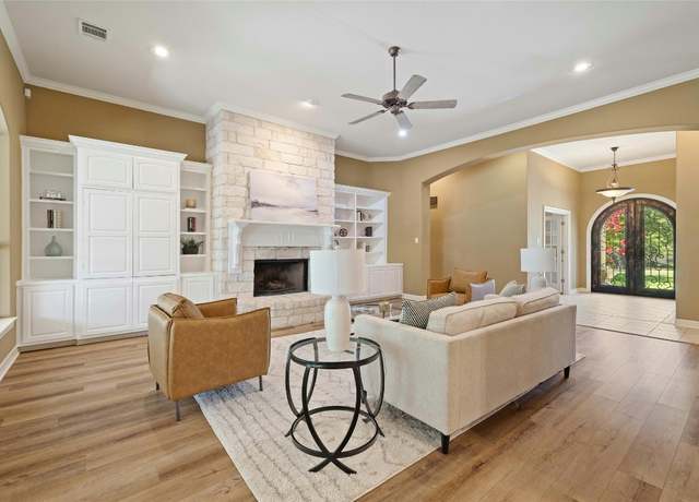 Property at 205 Bobbys Cv, Georgetown, TX 78633, 4 beds, 3 baths