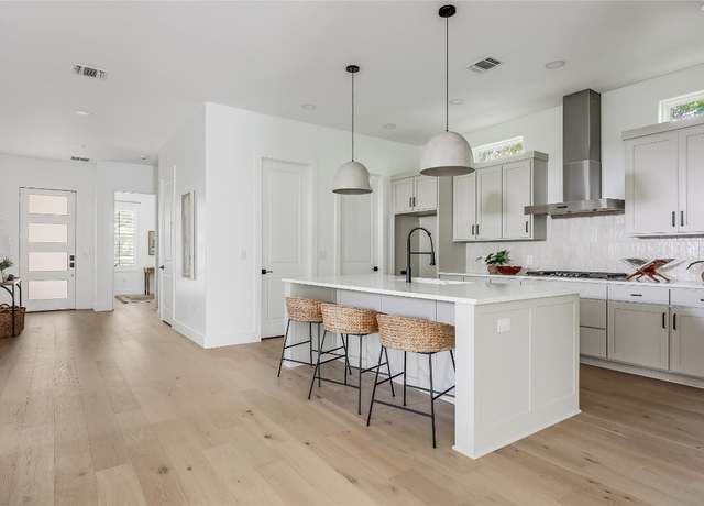 Property at 1809 Pasadena Dr, Austin, TX 78757, 4 beds, 3 baths