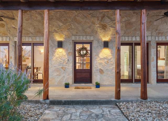 Property at 1120 Canyon View Rd, Dripping Springs, TX 78620, 4 beds, 2.5 baths