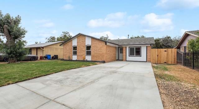 Photo of 707 Mockingbird Ln, Taylor, TX 76574