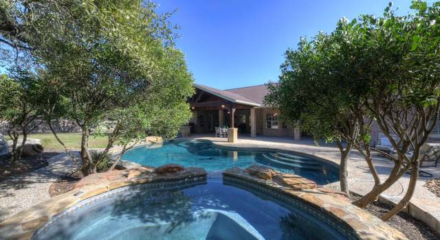 Photo of 634 Hunters Creek Dr, New Braunfels, TX 78132