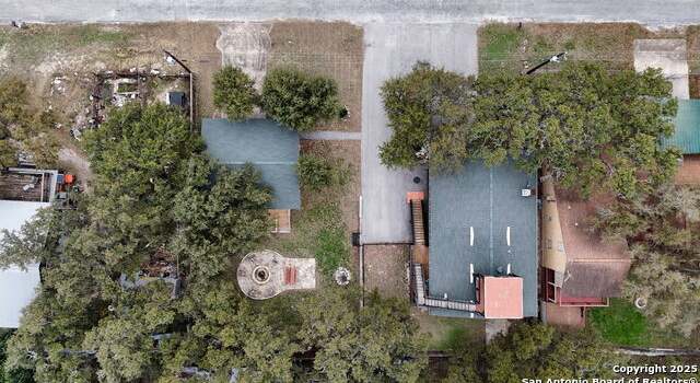 Photo of 1087 Driftwind Dr, Canyon Lake, TX 78133