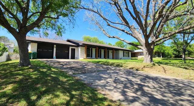 Photo of 149 Guy St, La Grange, TX 78945