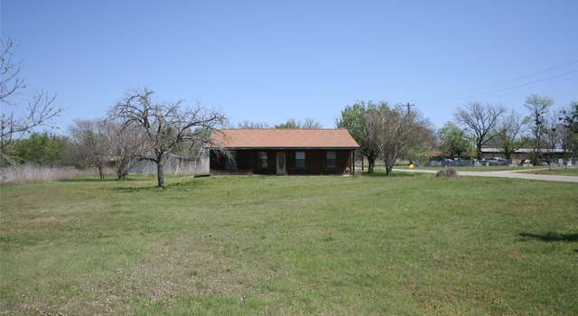 Photo of 112 Marlin St, Mc Dade, TX 78650