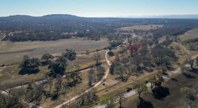 Photo of 105 Old No 9, Comfort, TX 78013