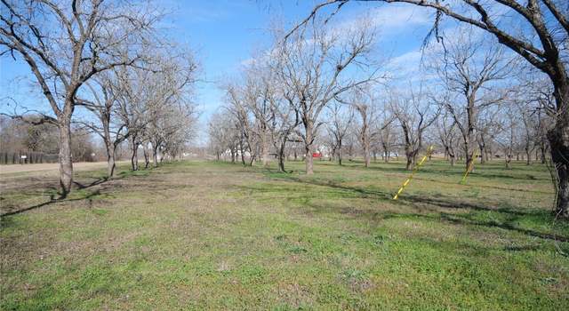 Photo of 123 Lazy River Ln, Elgin, TX 78621
