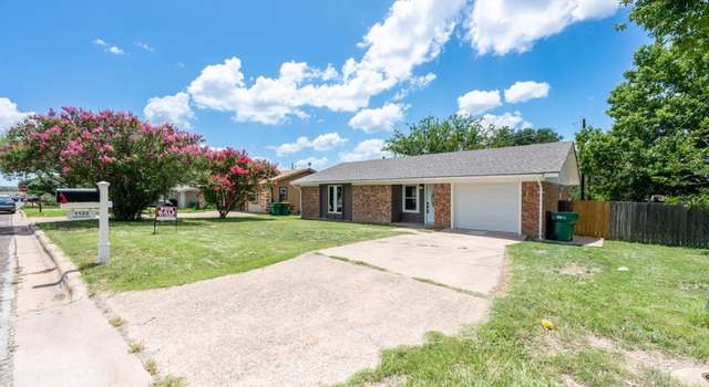 Photo of 1122 Northwood Dr, Marble Falls, TX 78654