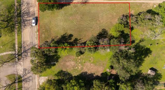 Photo of 724 Valley St, San Marcos, TX 78666