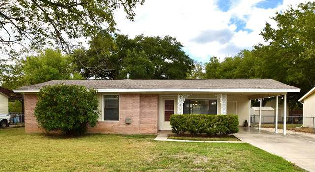Photo of 504 Candlelight Ln, San Marcos, TX 78666