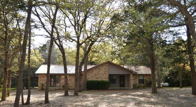 Photo of 122 Lost Pine St, Elgin, TX 78621