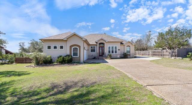 Photo of 819 Mountain Dr, San Marcos, TX 78666