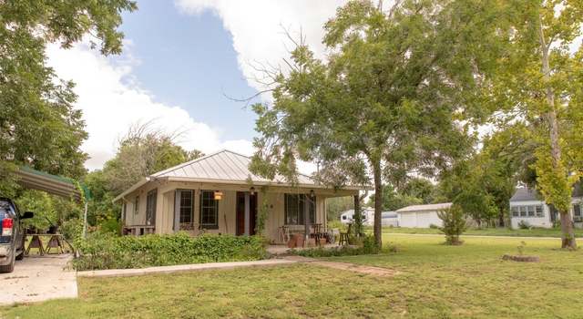 Photo of 66 School St, Prairie Lea, TX 78661
