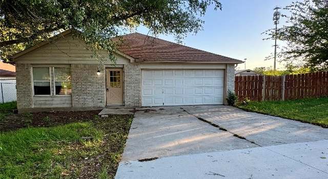 Photo of 700 Lago Vista St, San Marcos, TX 78666