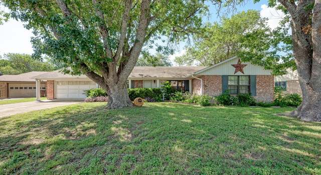 Photo of 807 Ross Cir, Lockhart, TX 78644