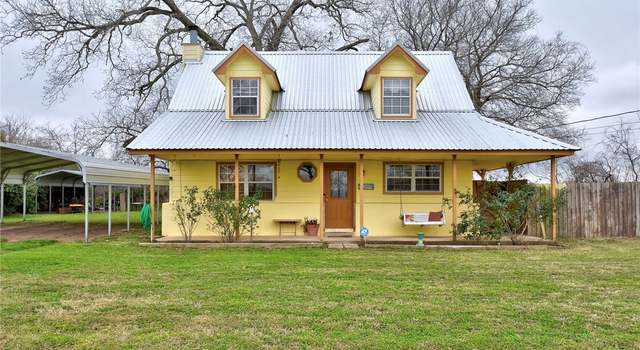 Photo of 1502 Pecan Shores Dr, Smithville, TX 78957