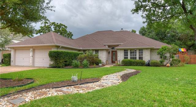 Photo of 29000 Oakland Hills Dr, Georgetown, TX 78628