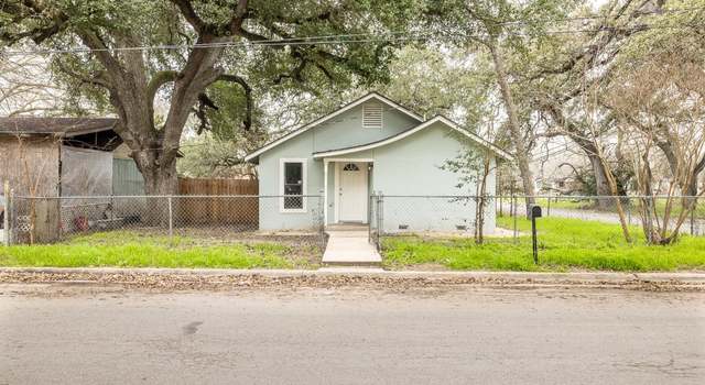 Photo of 623 Hopkins St, Gonzales, TX 78629