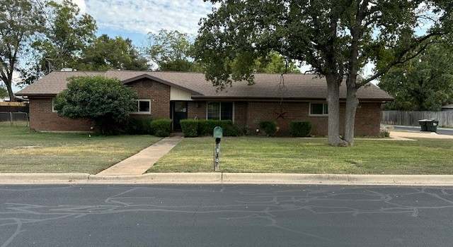 Photo of 810 Parkway St, Georgetown, TX 78628