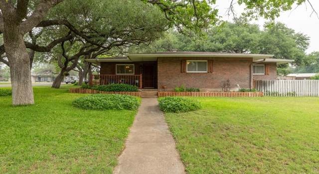 Photo of 507 Flamingo Cir, Marble Falls, TX 78654