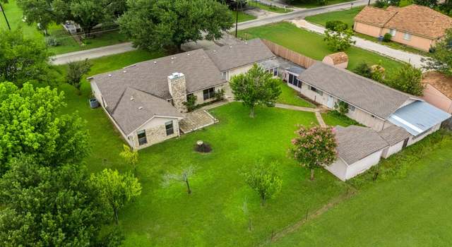 Photo of 204 E Eckhart Ave, Thrall, TX 76578